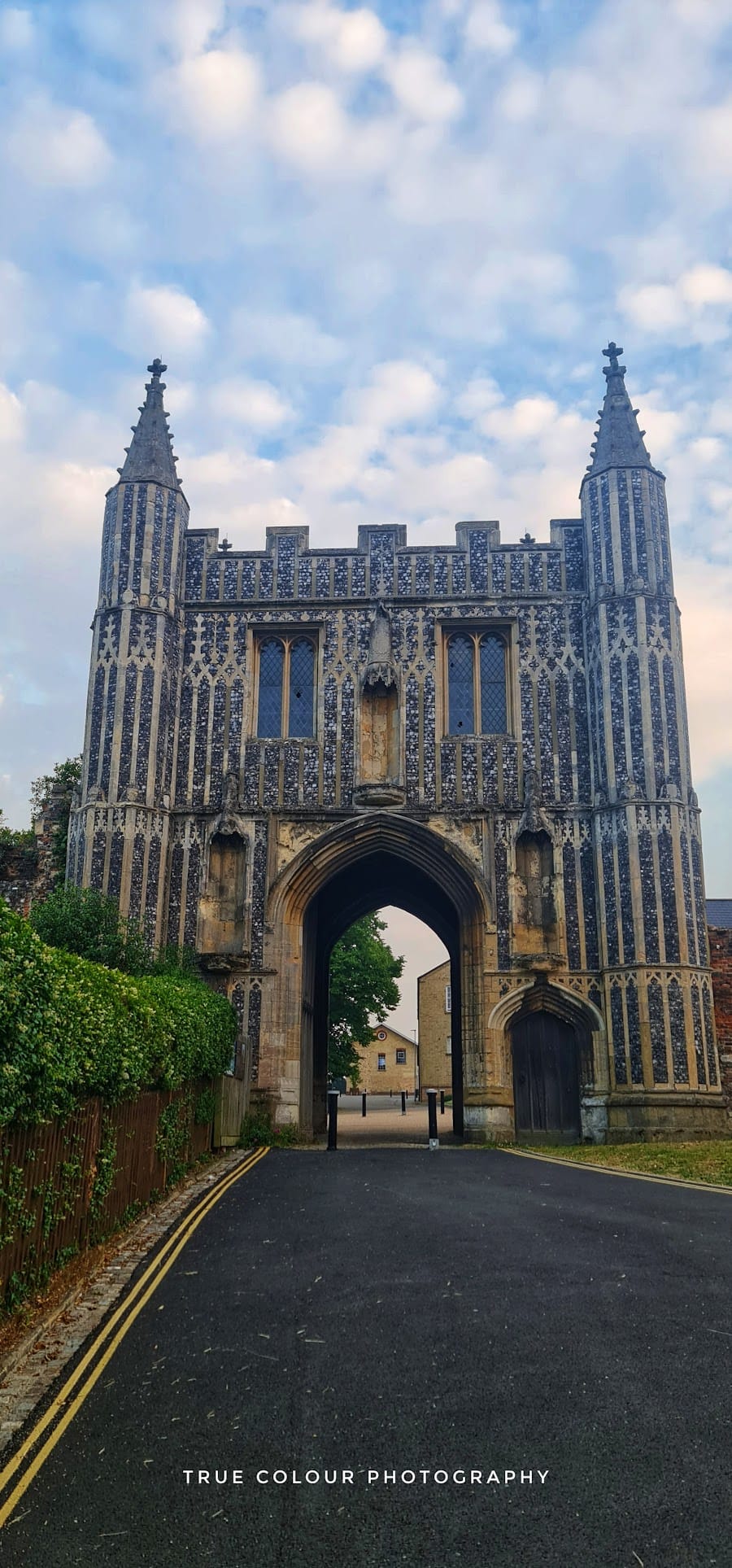 English Heritage - St John's Abbey Gate
