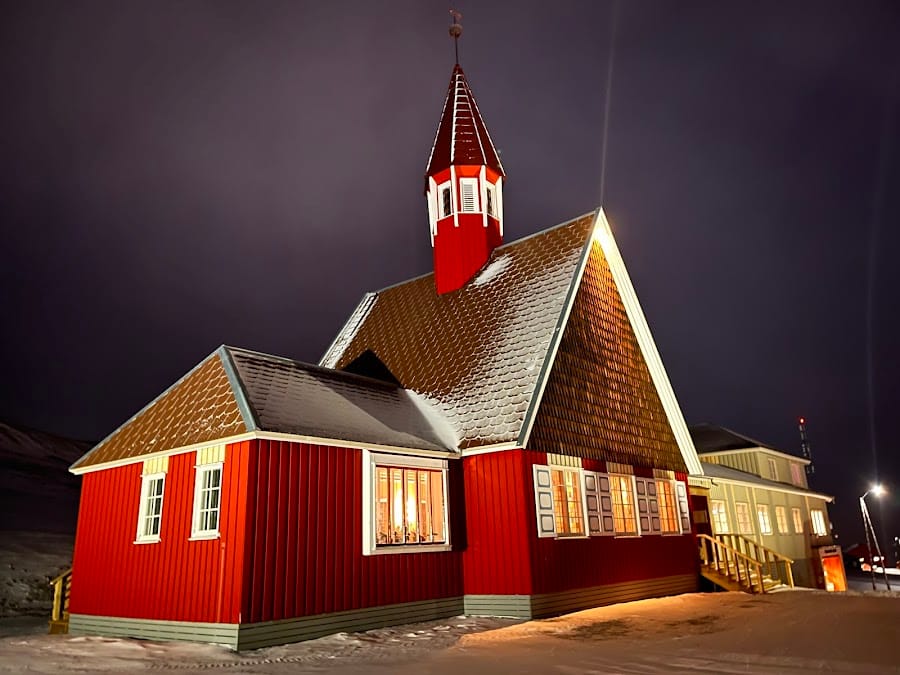 Svalbard Kirke