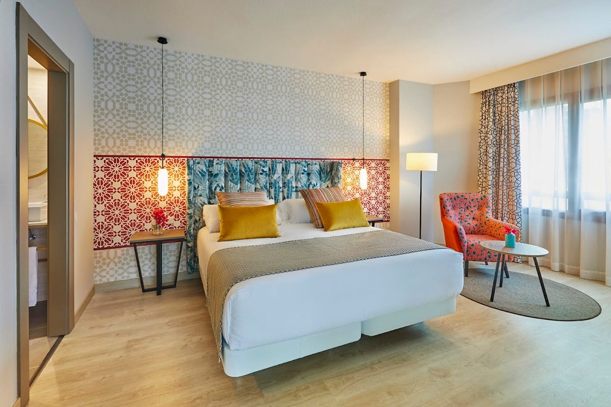 Hotel Hesperia Sevilla photo 2