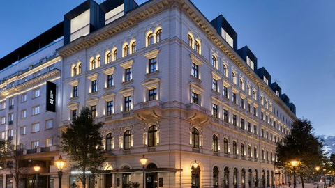 Dorothea Hotel, Budapest, Autograph Collection