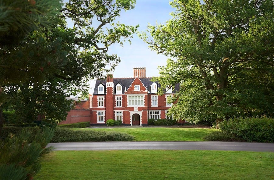 DoubleTree by Hilton St. Anne's Manor