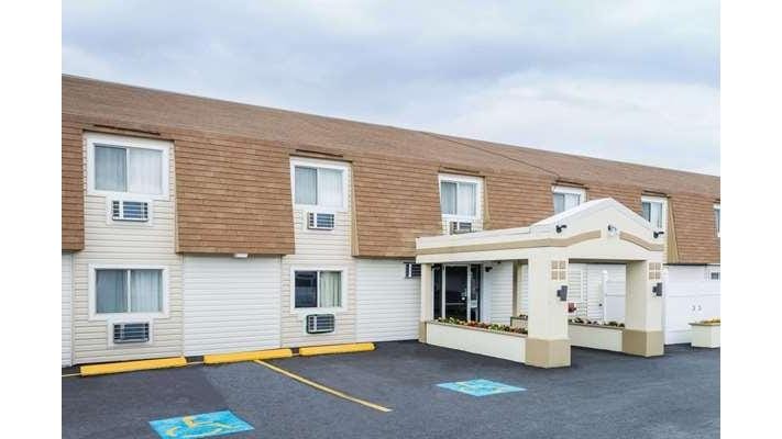 Super 8 by Wyndham Bangor