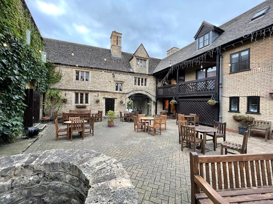 The Bell Inn Hotel, Stilton