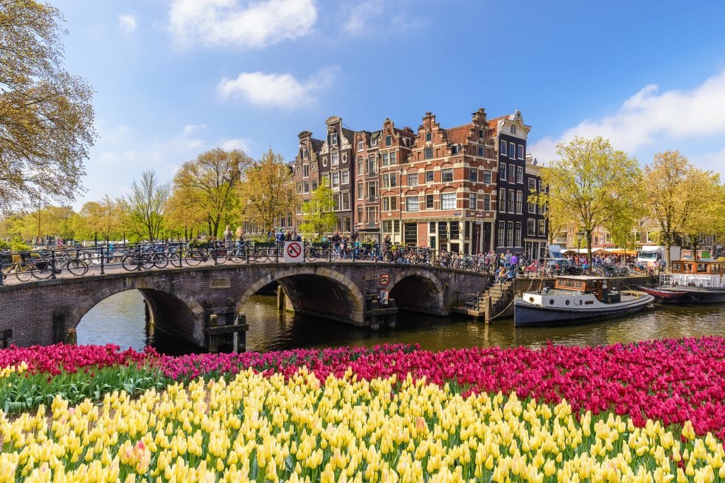 Maison Glamsterdam Amsterdam group stay with club — photo