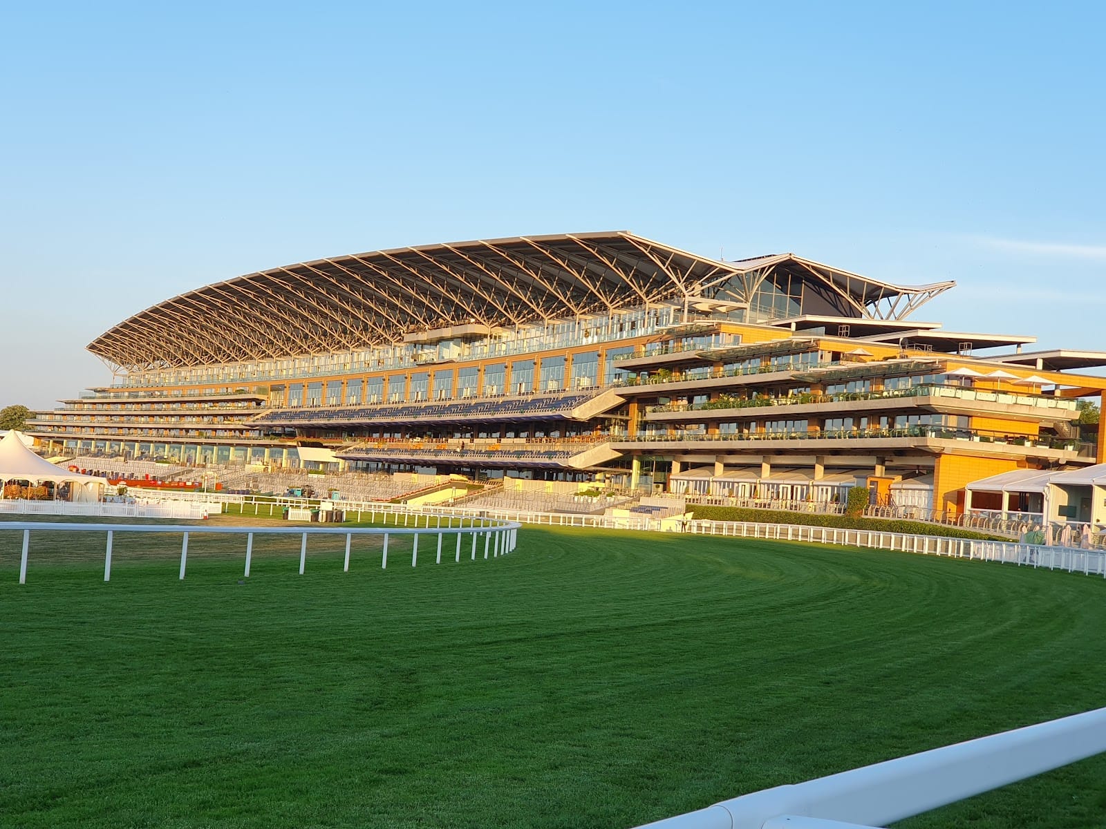 Royal Ascot 2026: dress code, ticket tiers, the weekend most Londoners get wrong — photo