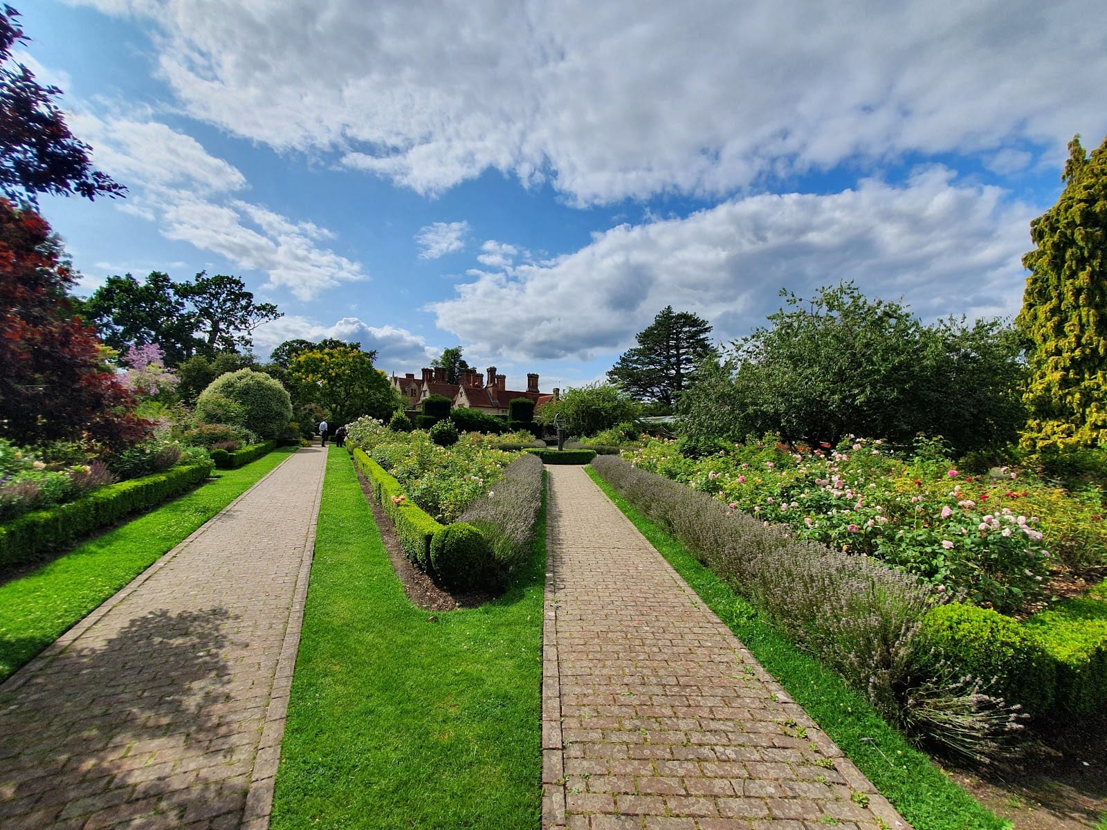 Becky Hill at Borde Hill Garden, Haywards Heath — photo
