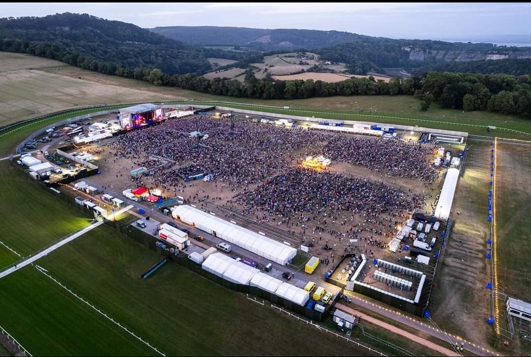 UB40 ft. Ali Campbell at Chepstow Racecourse — photo