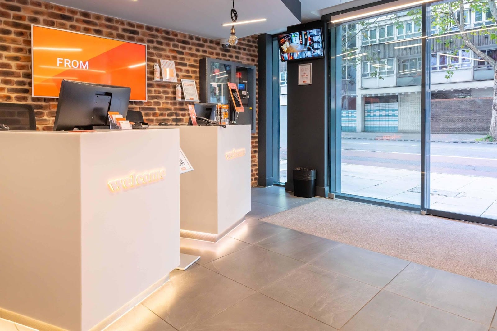 Save 20% on easyHotel rooms across UK — photo