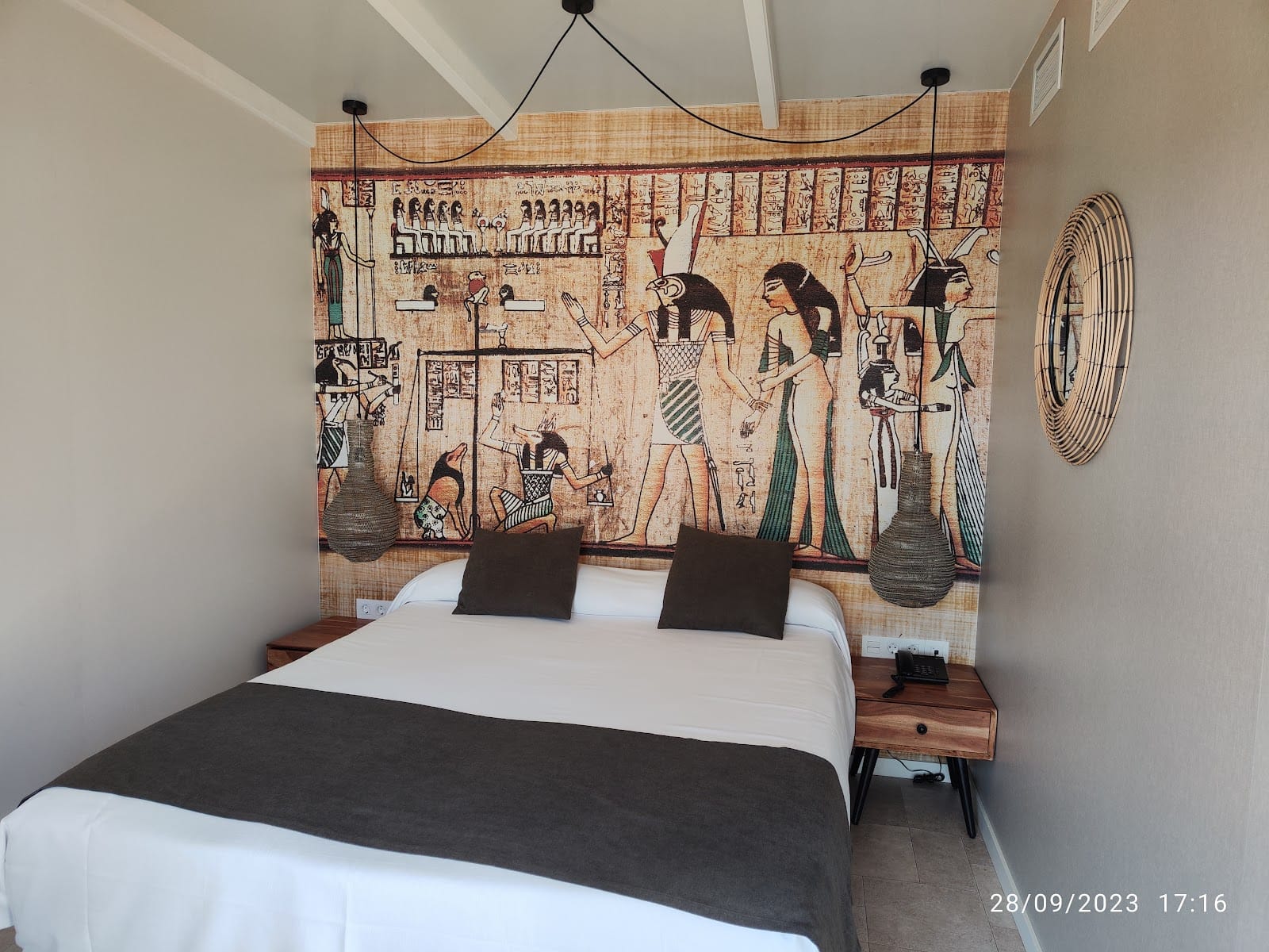 Five-star Costa Blanca beachfront, flights and B&B — photo