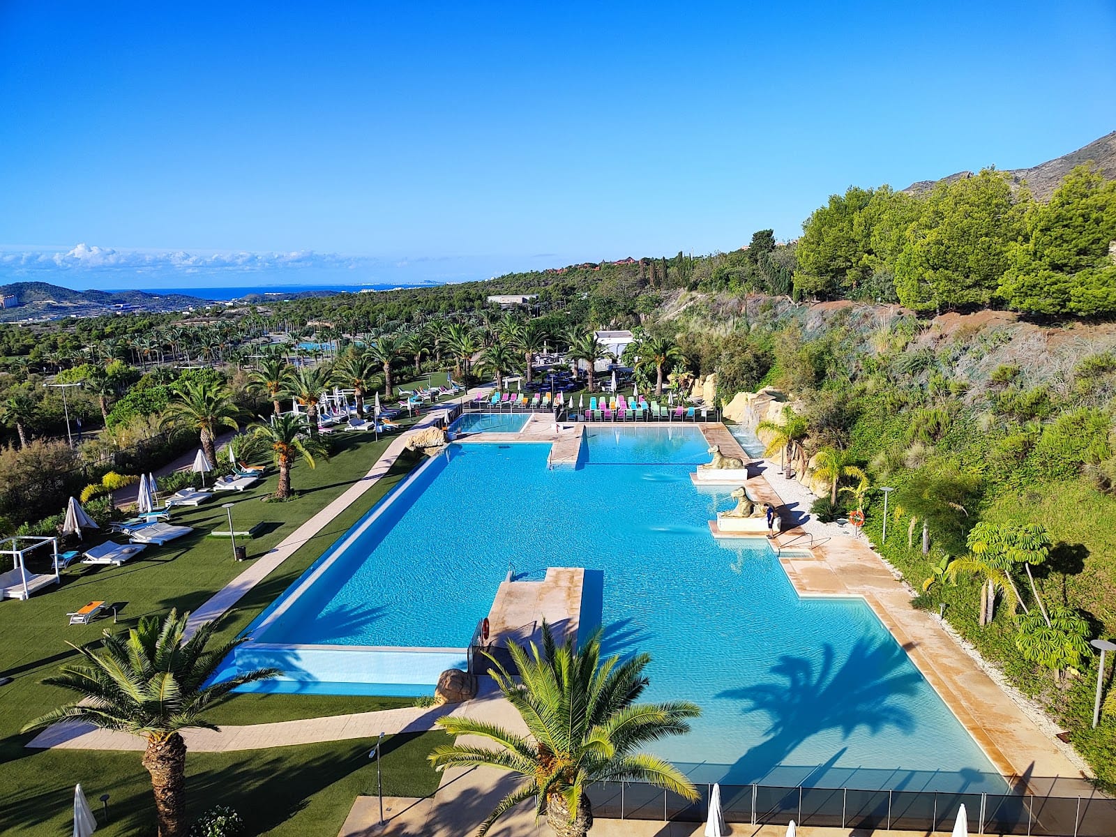 Five-star Costa Blanca beachfront, flights and B&B — photo