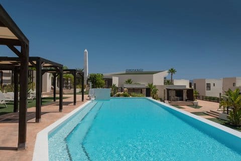 Five-star Costa Blanca beachfront, flights and B&B — photo