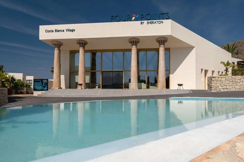 Five-star Costa Blanca beachfront, flights and B&B — photo