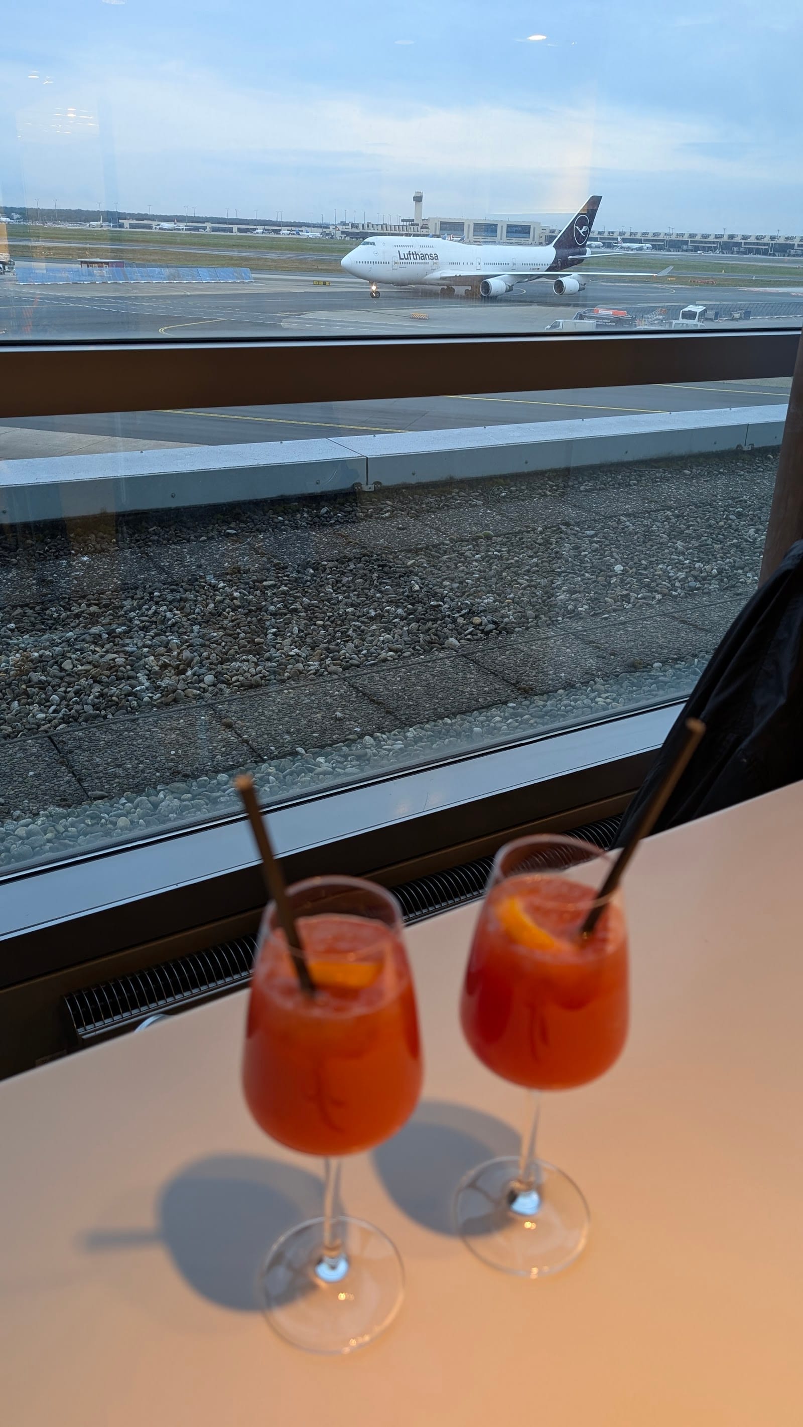 Revolut Business: no-FX-fee spending abroad + free metal card for UK businesses — photo
