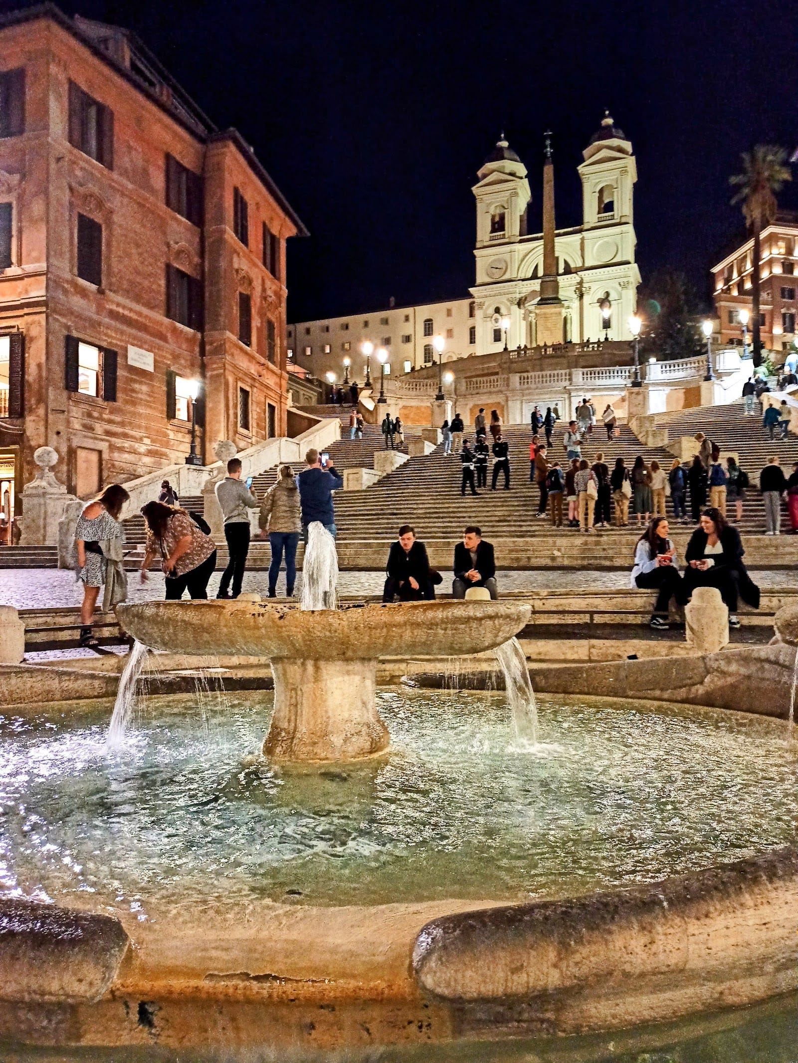 One-night Rome break in central 3-star hotel and flights — photo