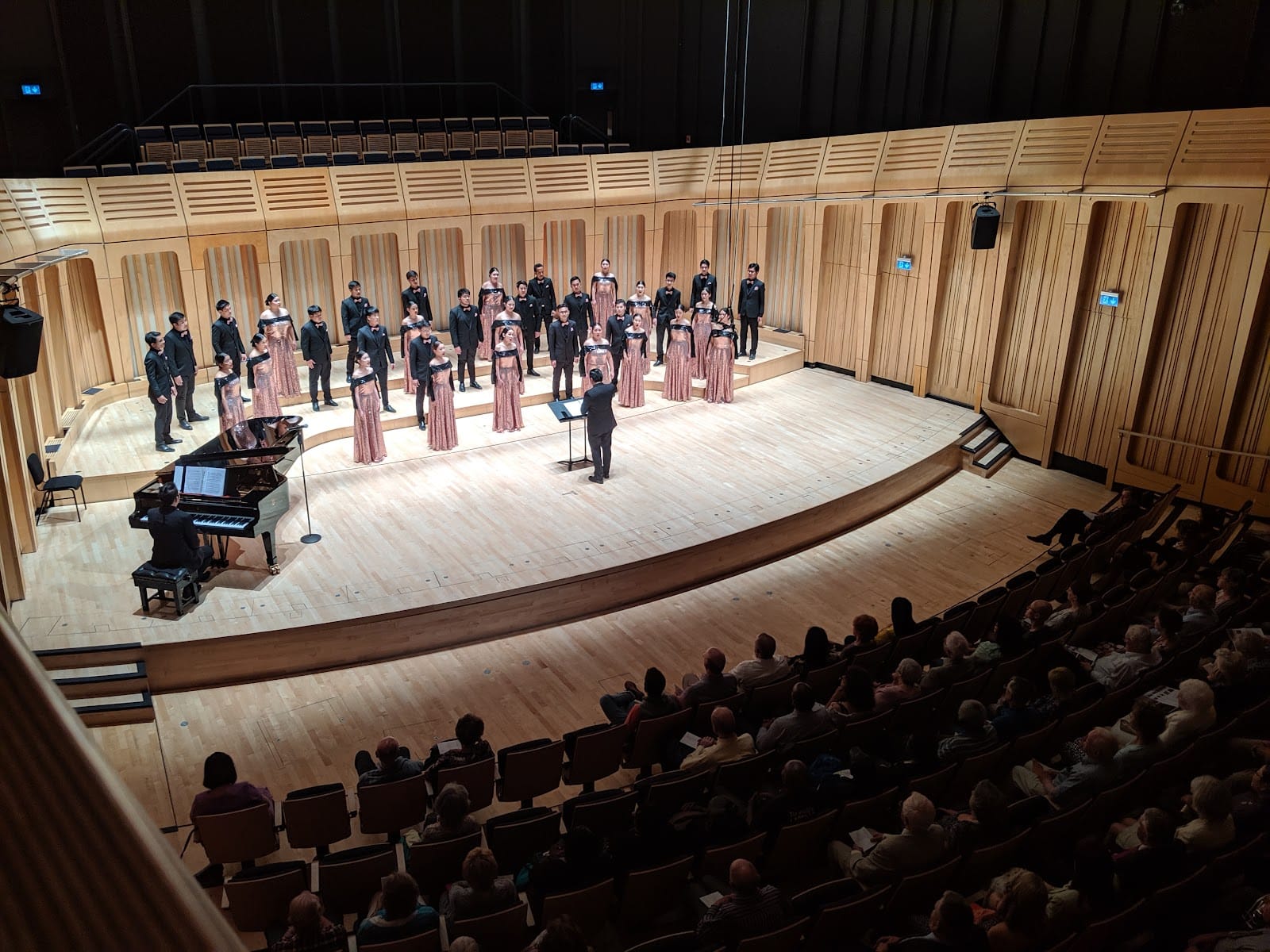 Roc y Ddol: Welsh music festival returns to Bangor — photo