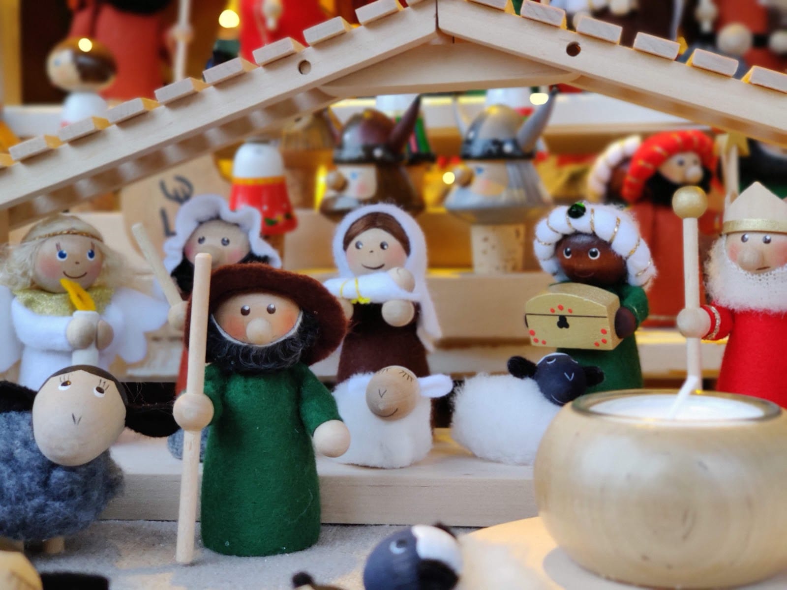 Tallinn Christmas Market: medieval old town + the world's oldest documented Chri — photo