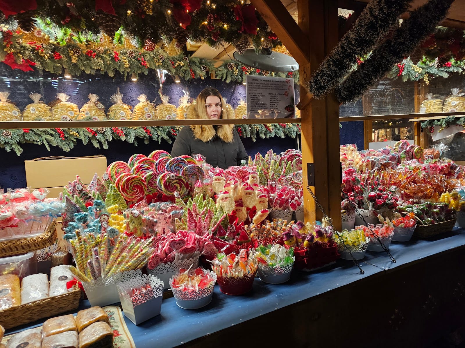 Tallinn Christmas Market: medieval old town + the world's oldest documented Chri — photo