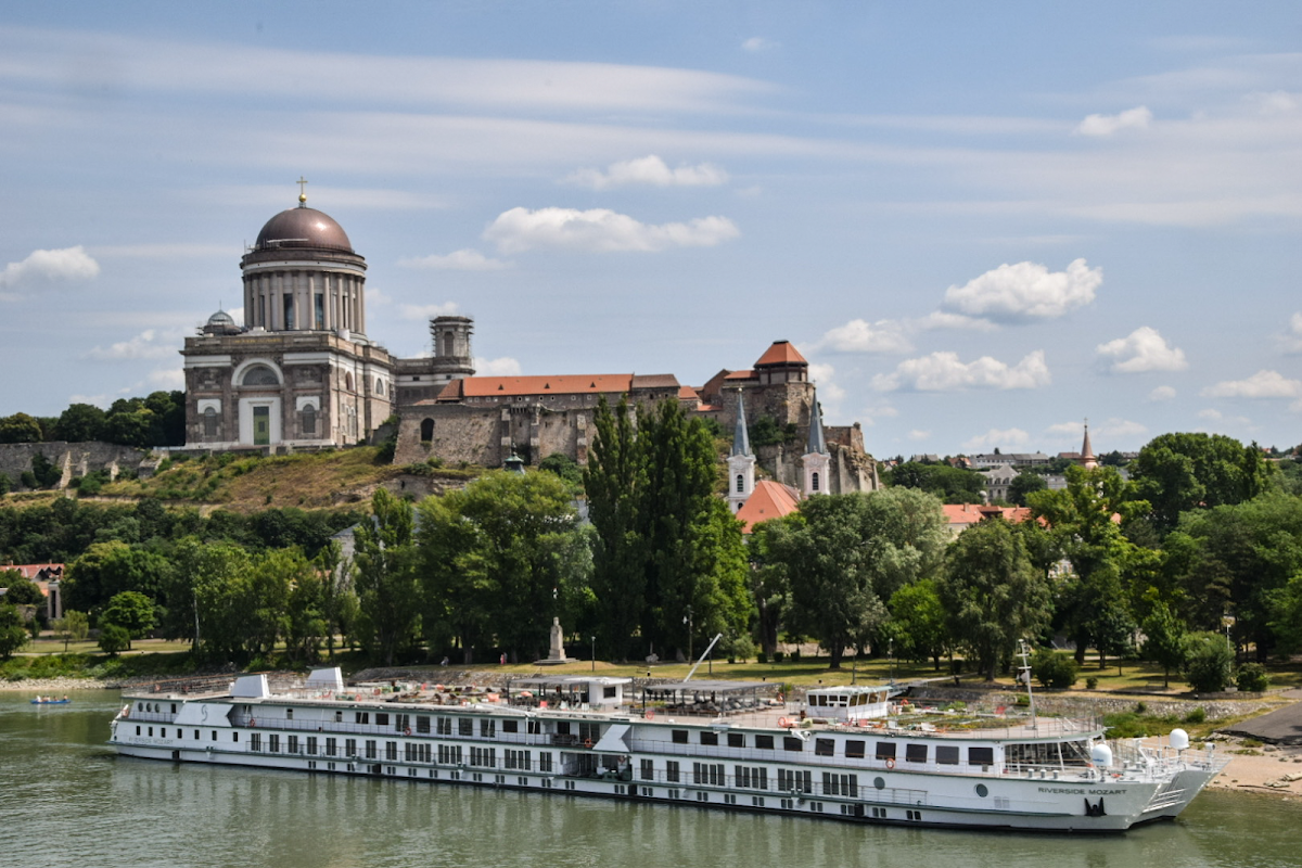 Riverside Luxury Cruises photo 3