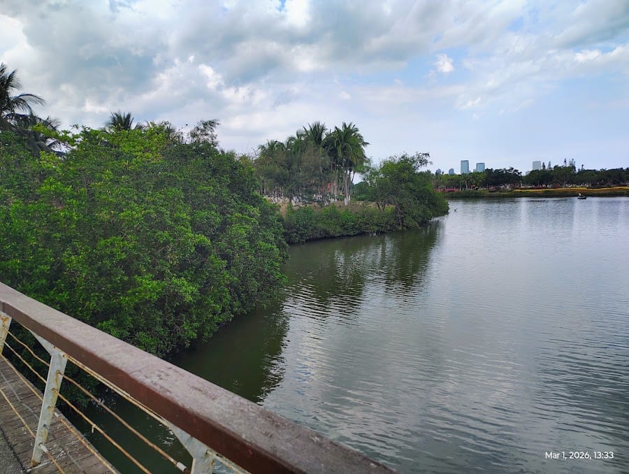 Baishamen Park