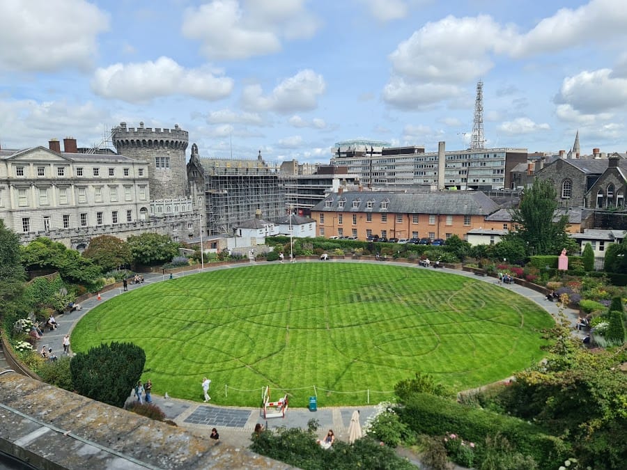 Dubh Linn Garden
