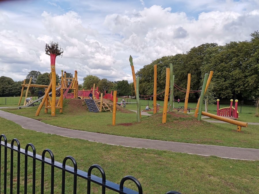Leavesden Country Park
