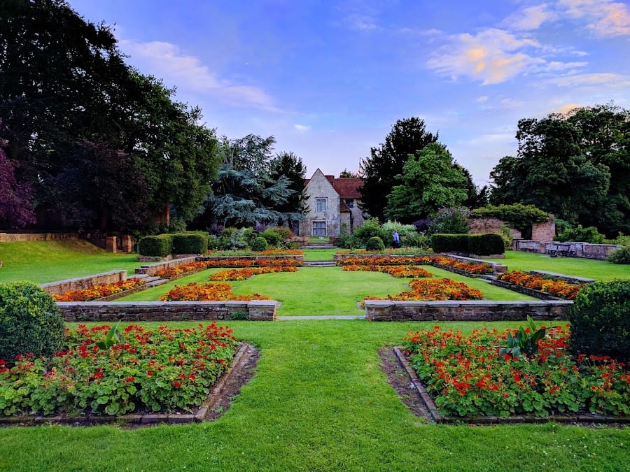 Priory Gardens