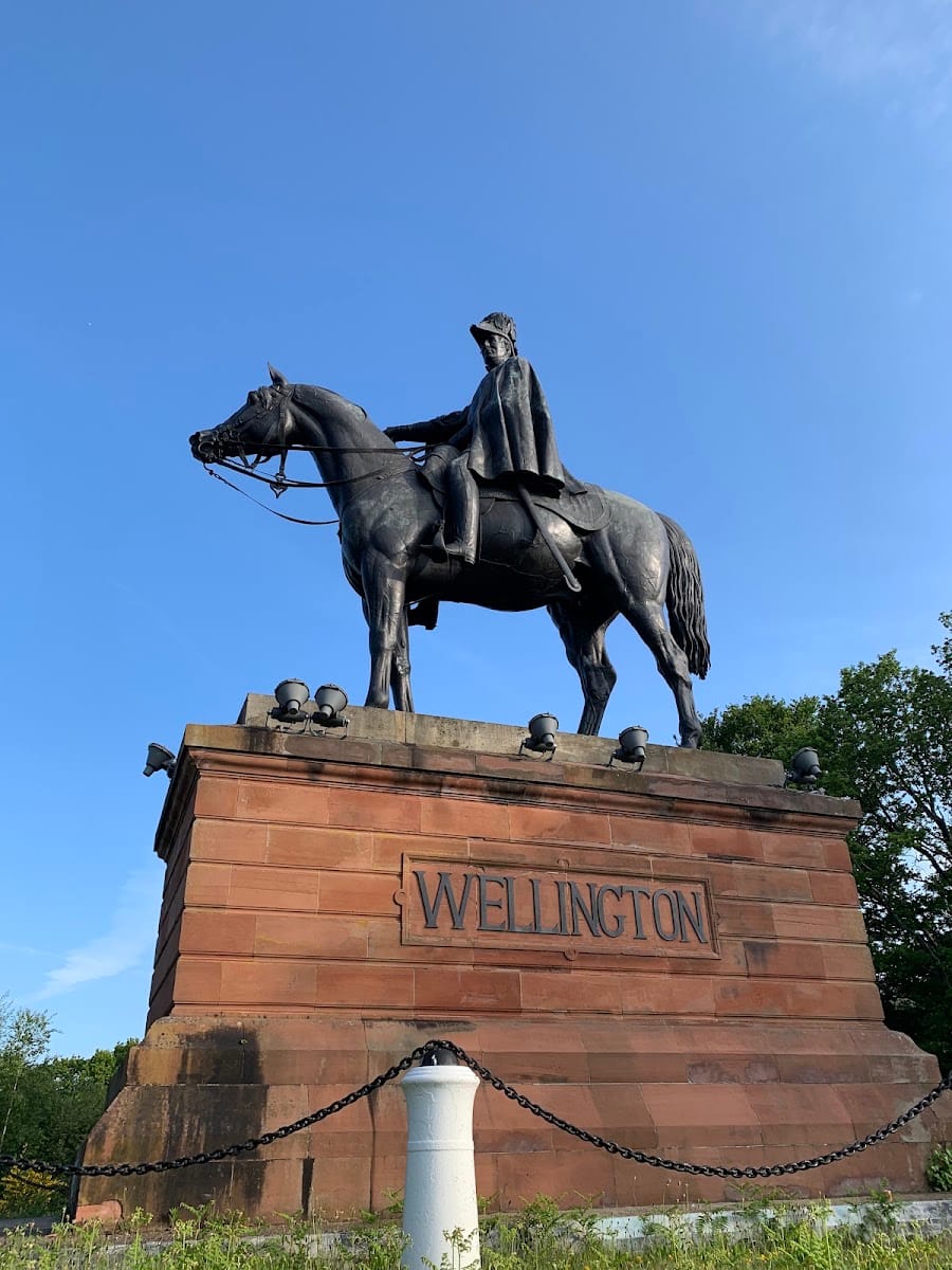 Wellington Statue