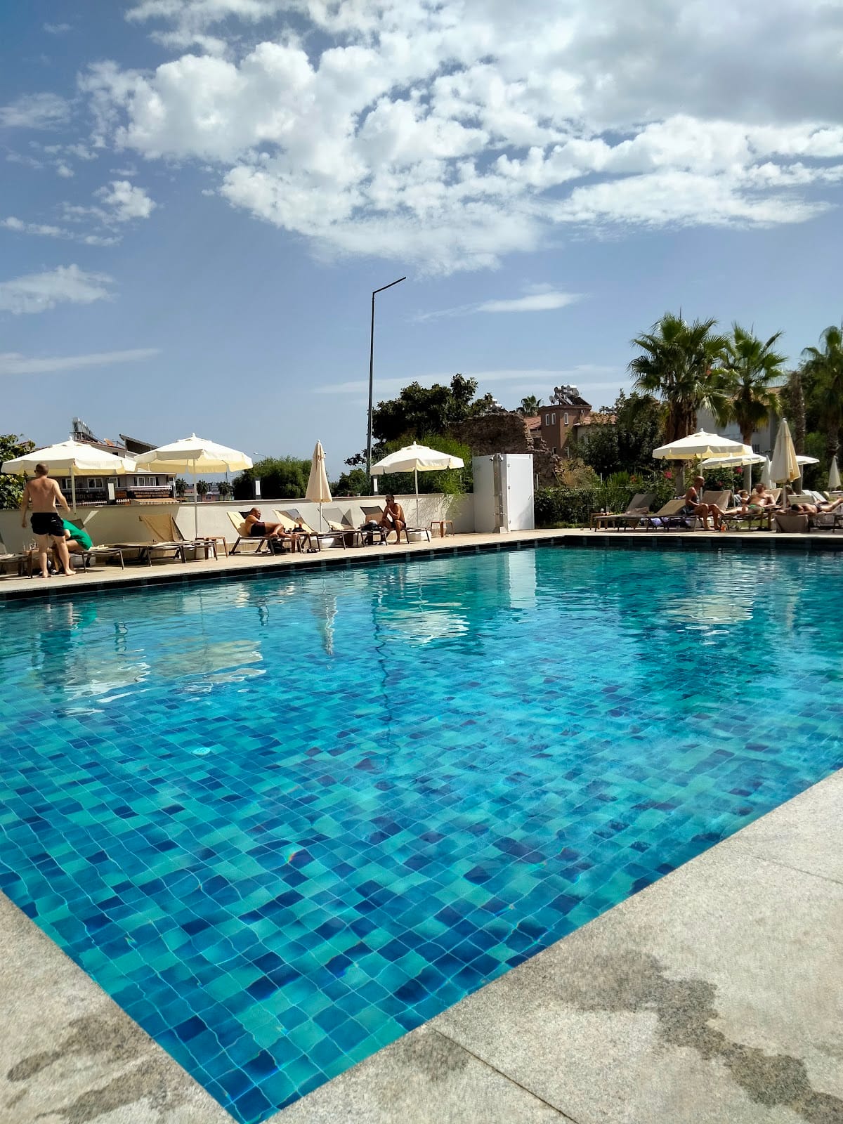 Side Square Hotel photo 3