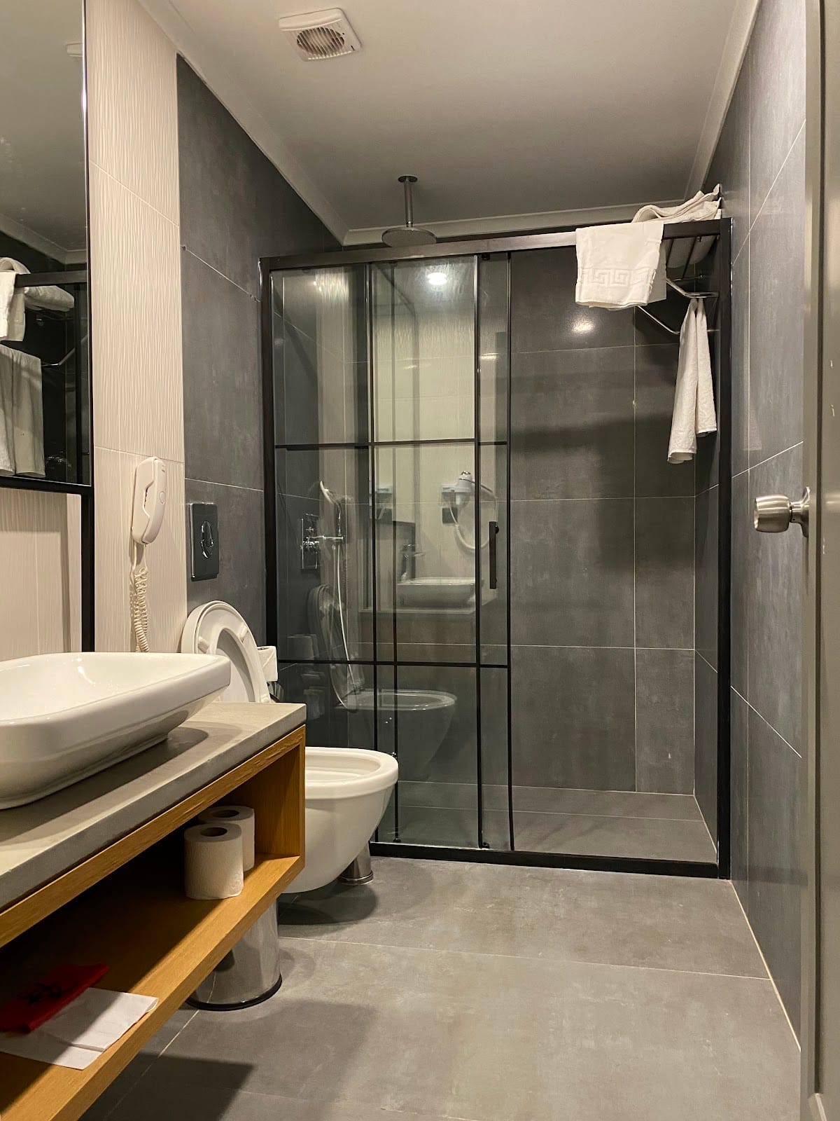 Side Square Hotel photo 4