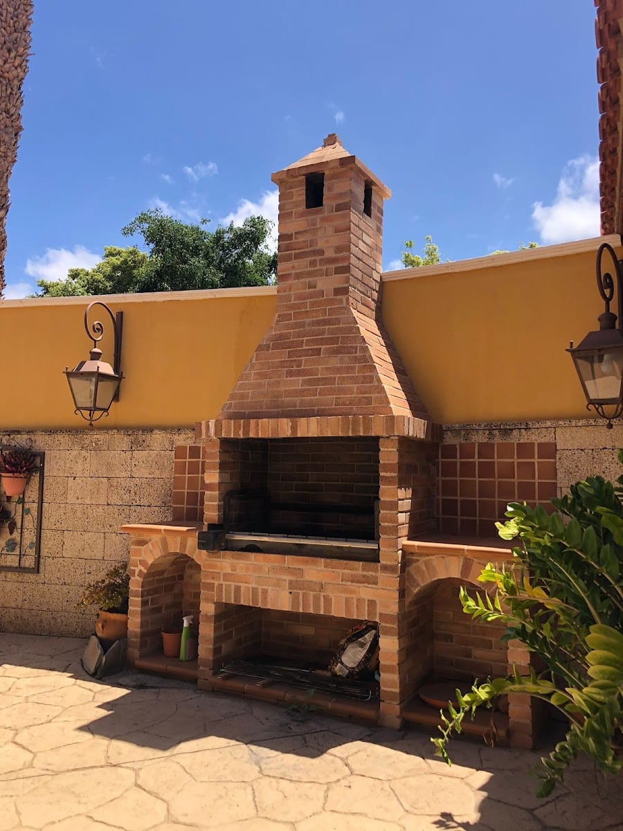 Duque Nest Hostel