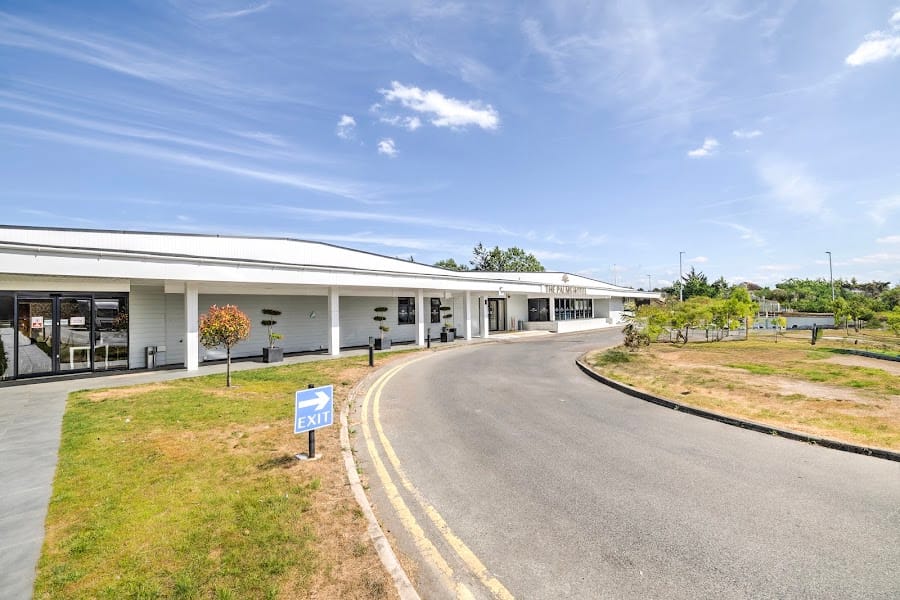 Palms Hotel & Retreat By Palette London Romford