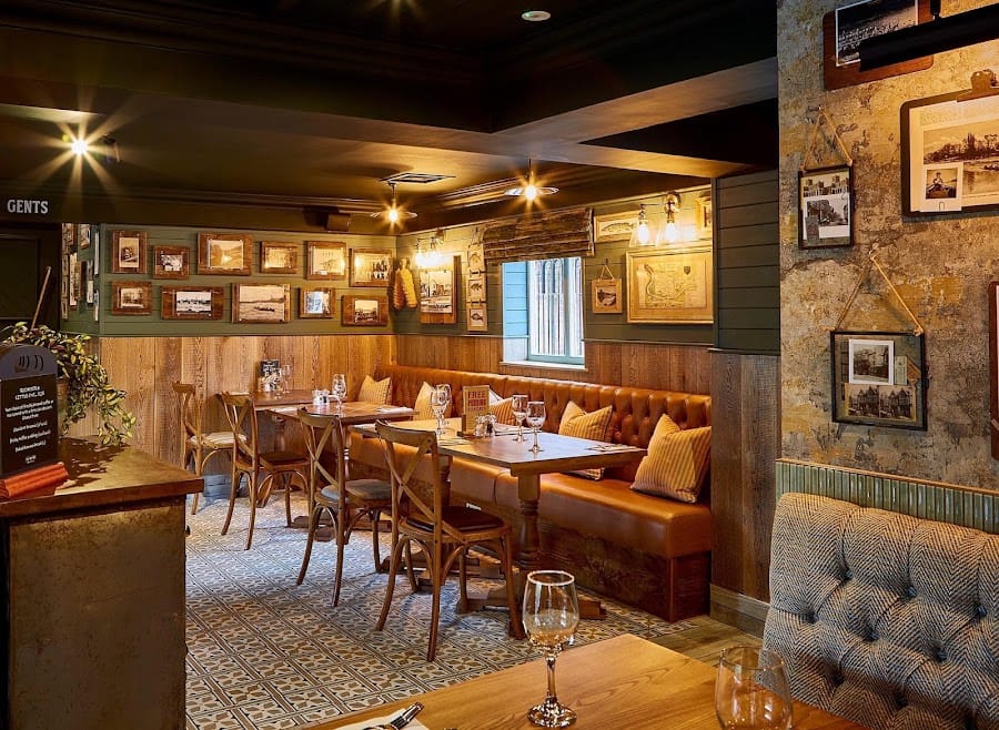 The Boathouse & Riverside Rooms