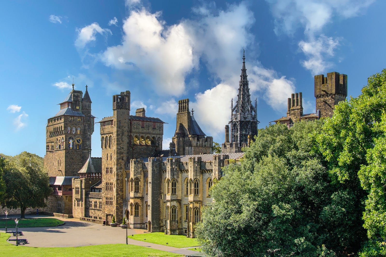 Cardiff Castle Tickets: What to Know Before You Go — photo