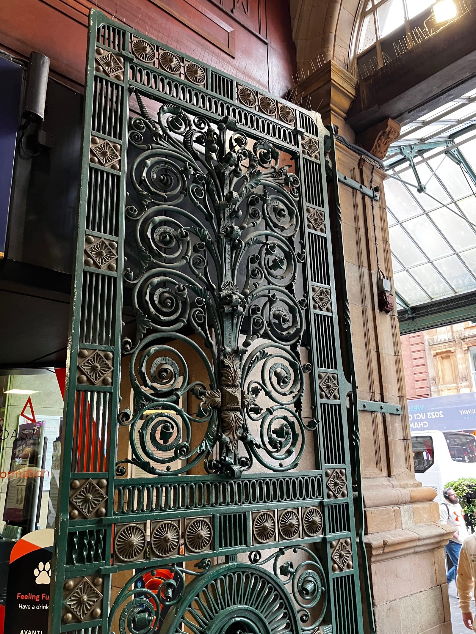 Where to Stay in Glasgow: Best Areas & Hotels — photo