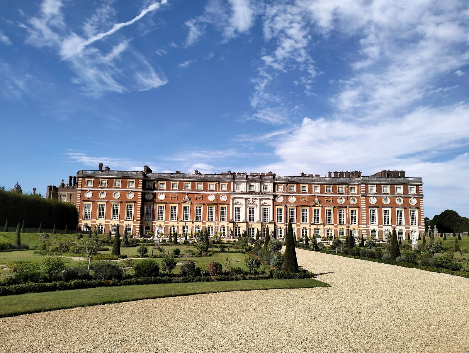 Hampton Court Palace Tickets: What to Know Before You Go — photo