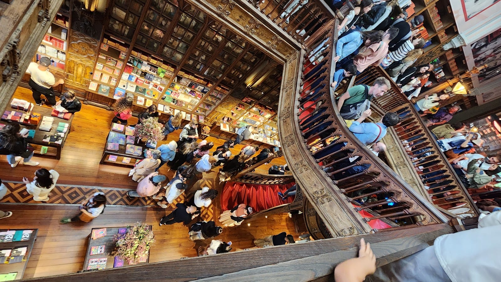 Livraria Lello Porto Tickets: What to Know Before You Go — photo