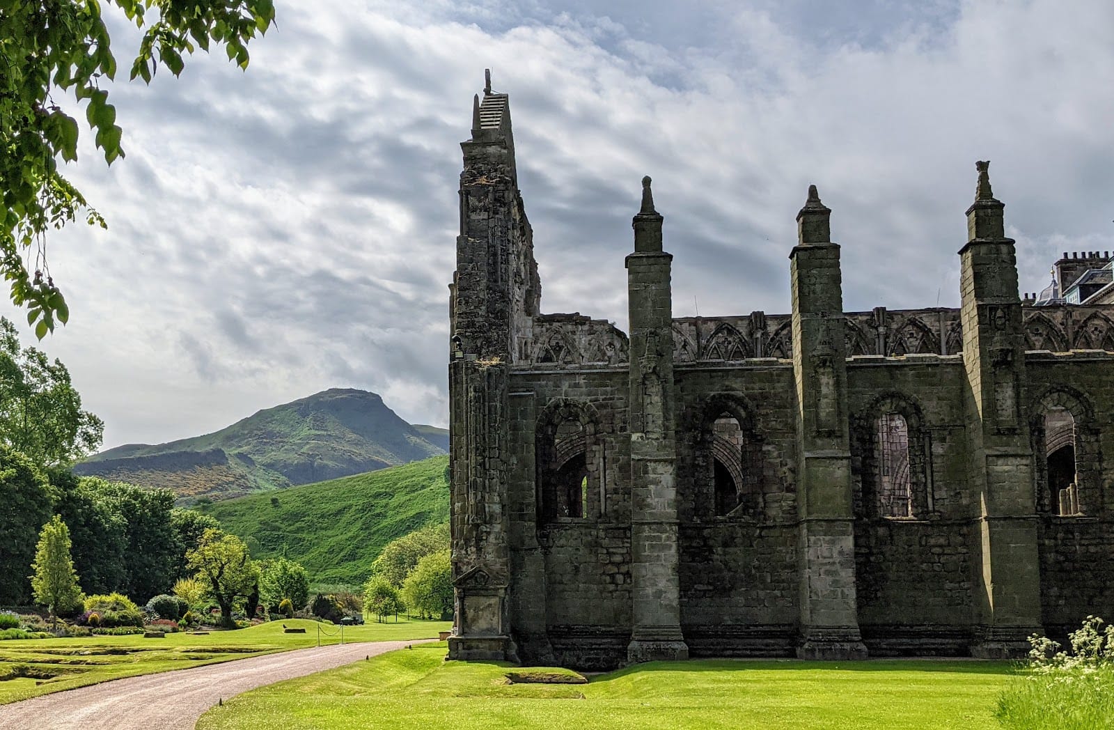 Palace of Holyroodhouse Tickets: What to Know Before You Go — photo