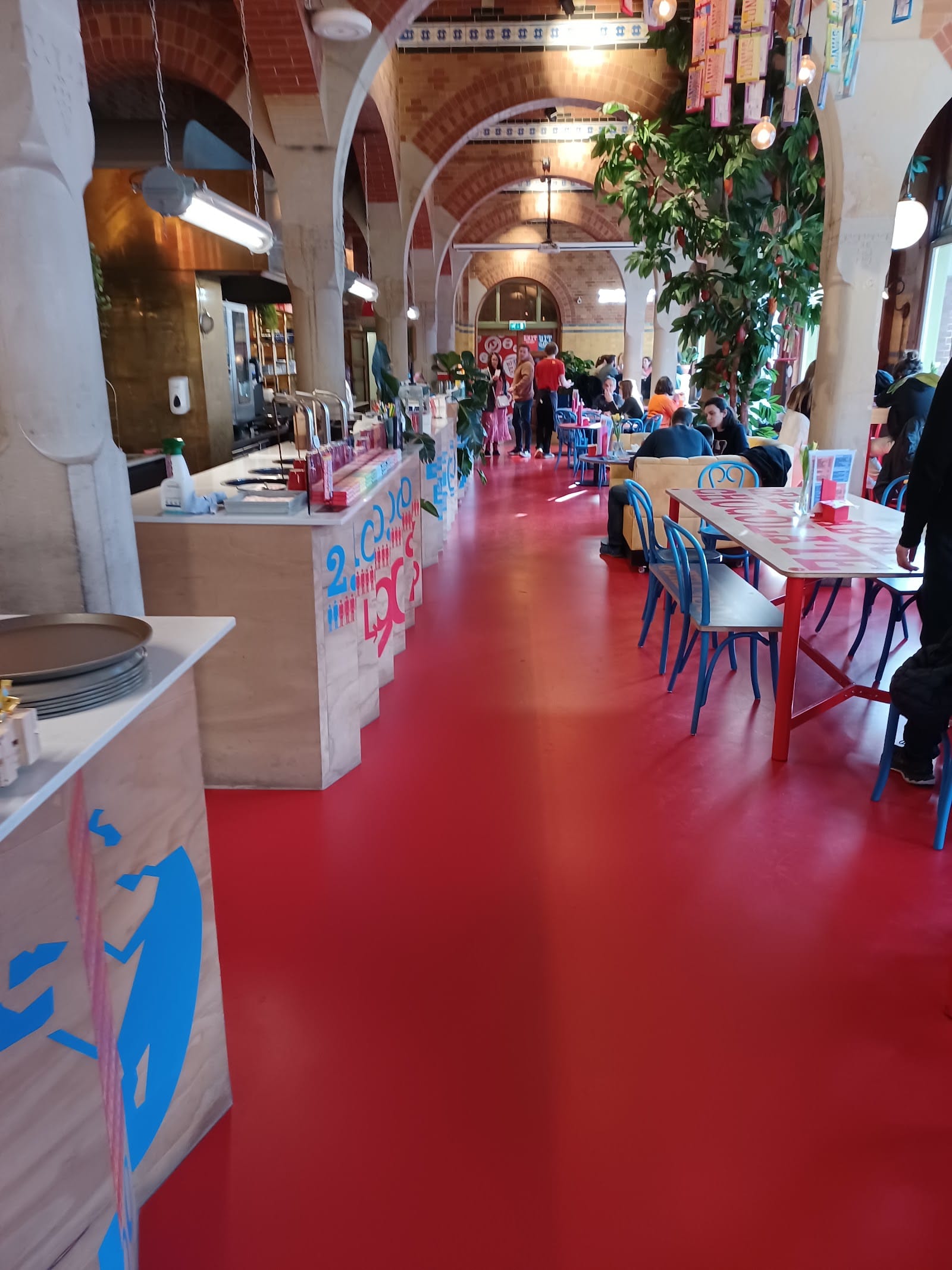 Tony's Chocolonely Super Store Amsterdam: Free to Visit — photo