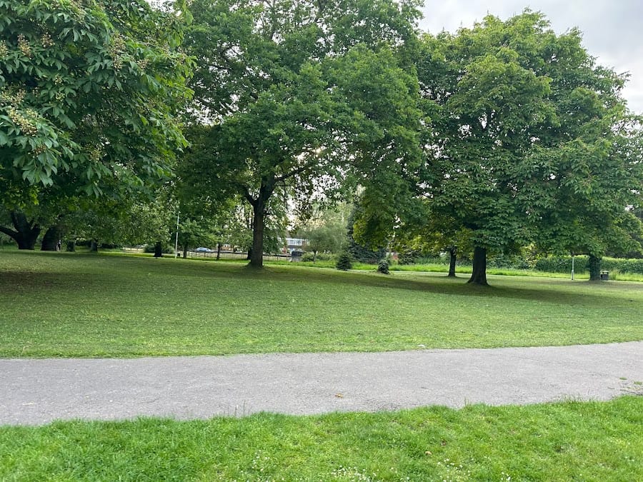 Churchill Gardens