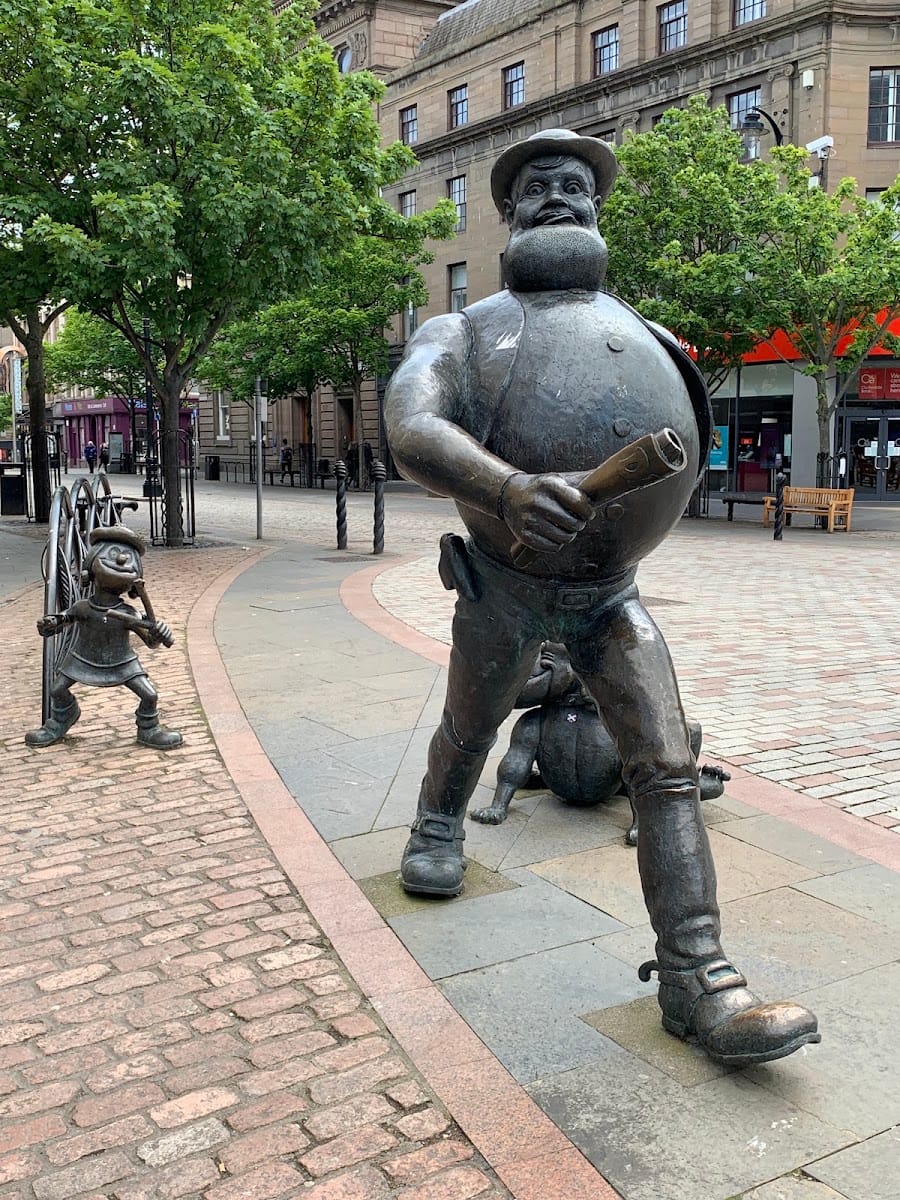 Desperate Dan Statue