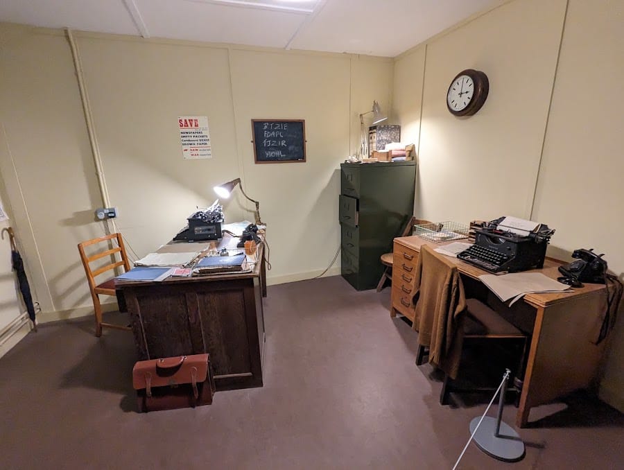 Hut 8