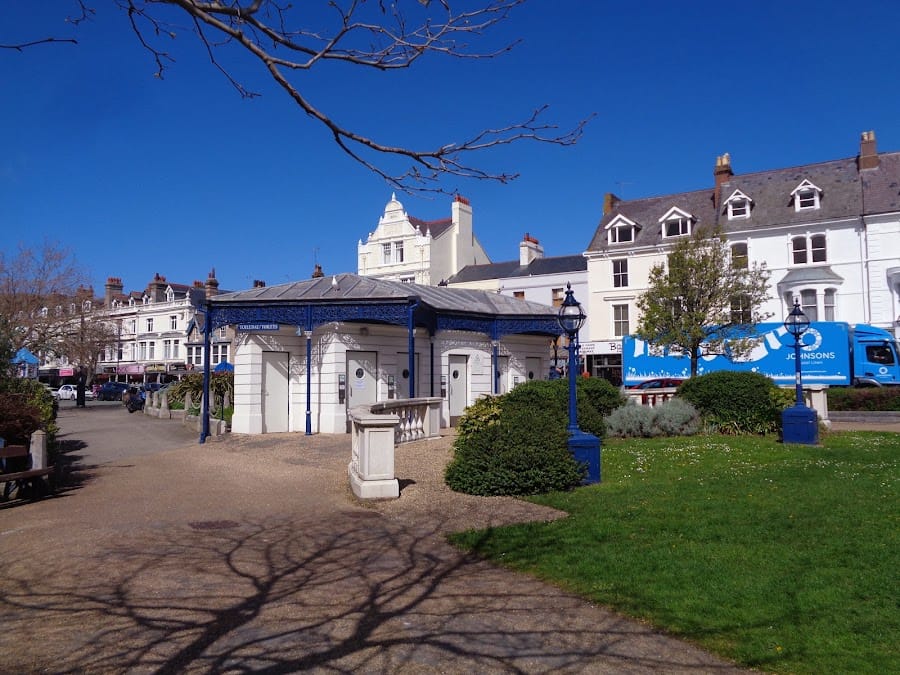 North Western Gardens