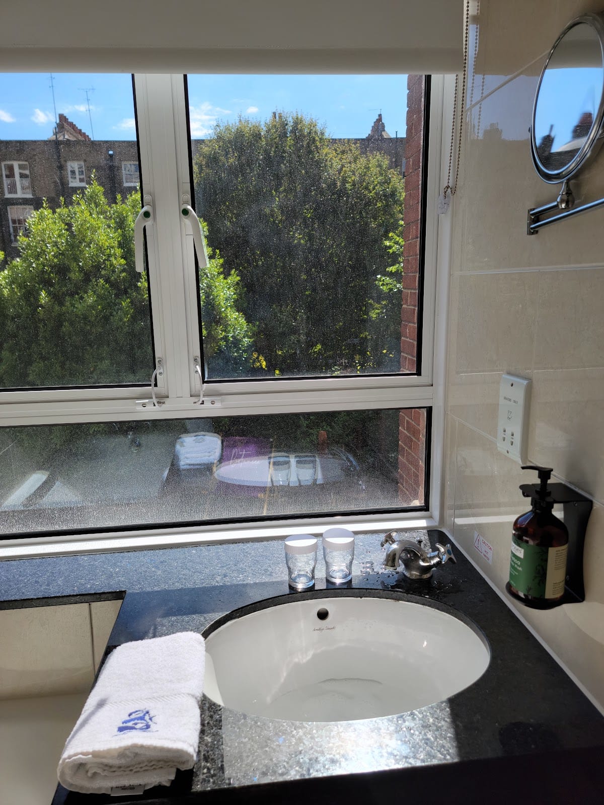 Bedford Hotel photo 3