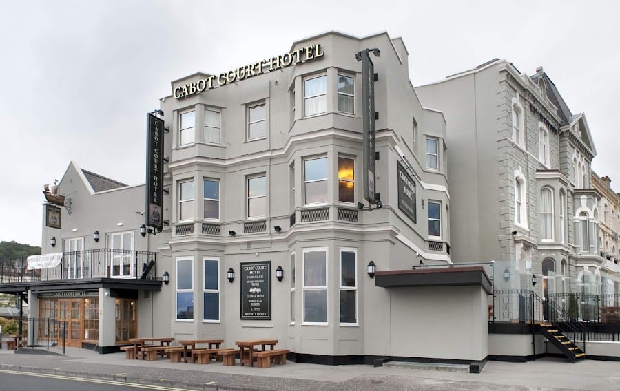 Cabot Court Hotel