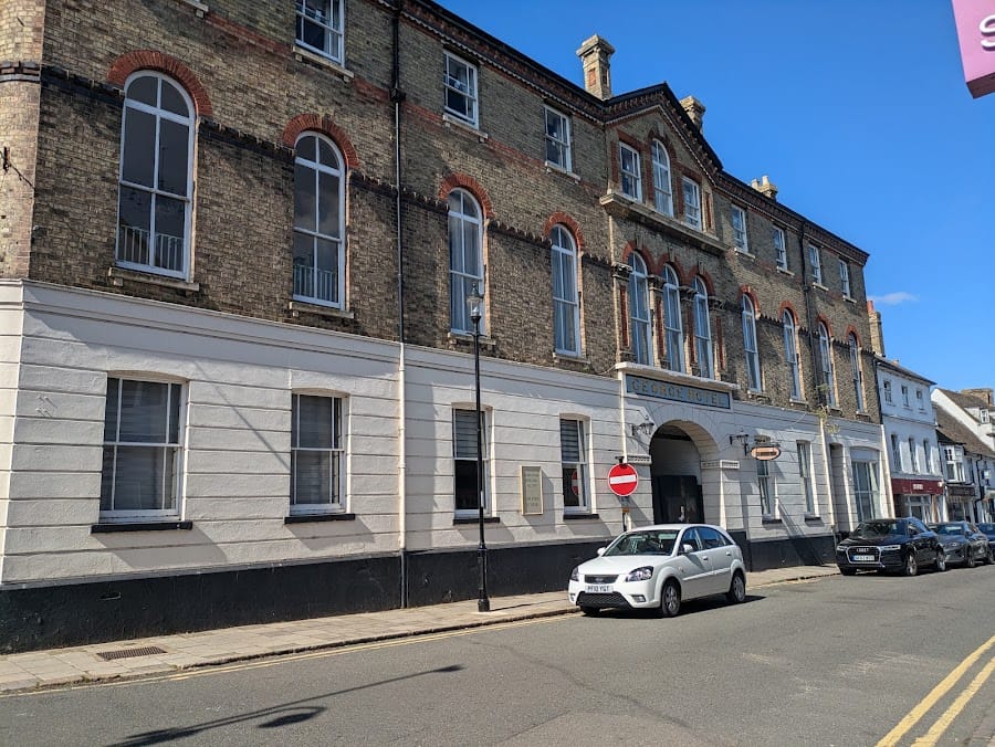 Sandford House Hotel