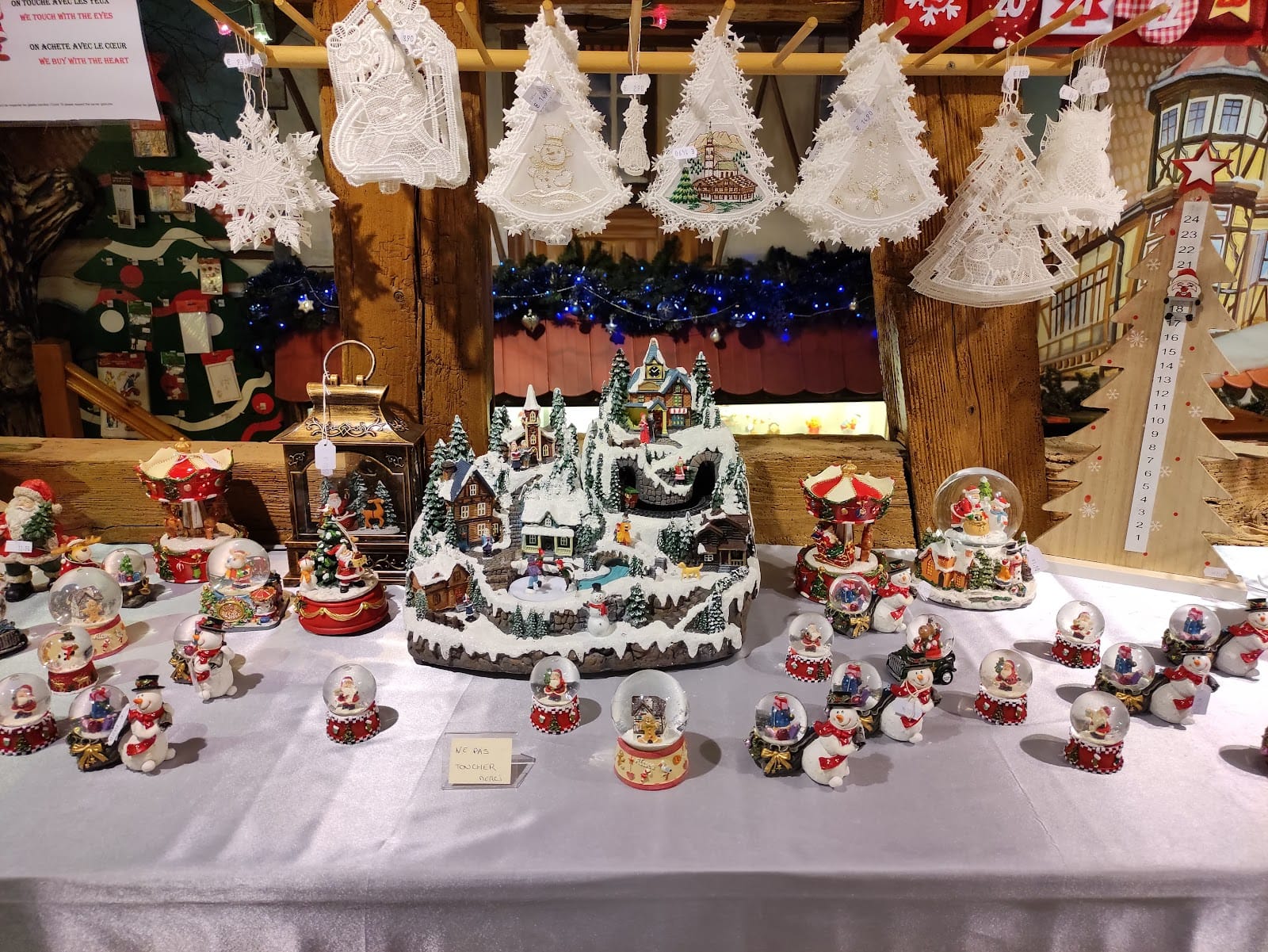 Christmas Markets in Strasbourg: Where to Go & Stay — photo