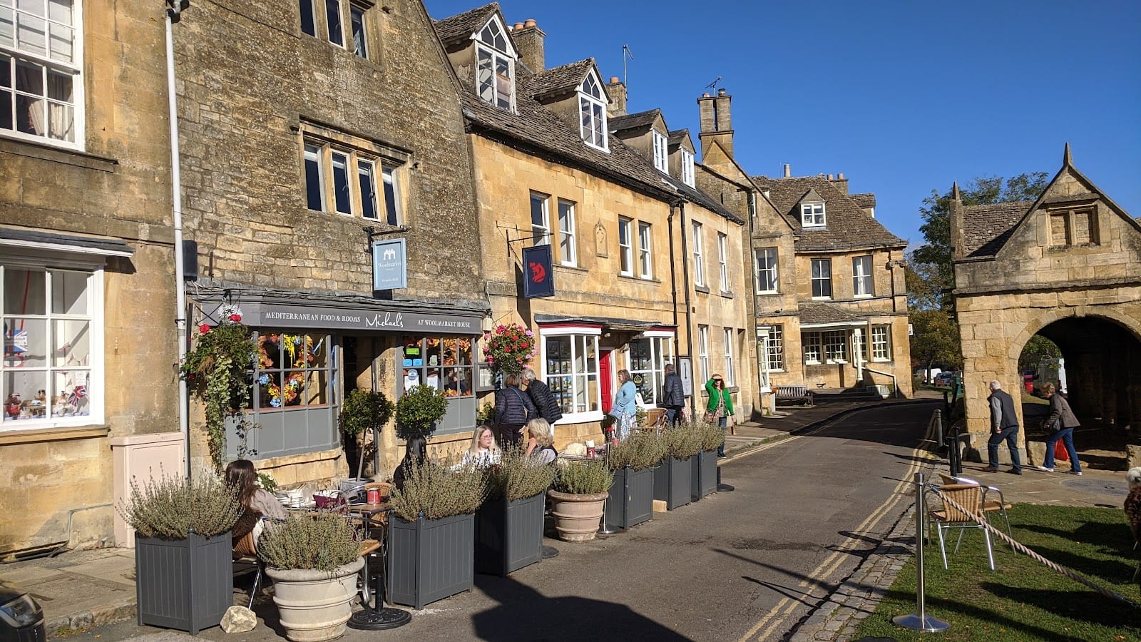 Where to Stay in the Cotswolds: Best Areas & Hotels — photo