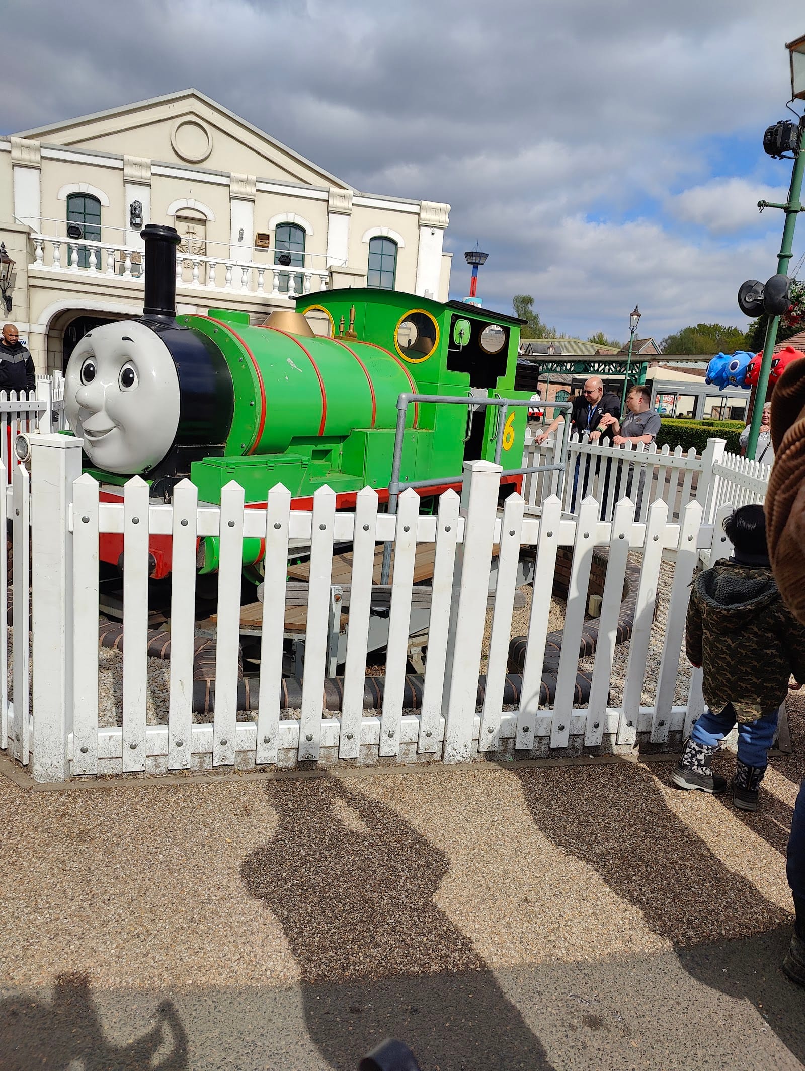 Drayton Manor Tickets: What to Know Before You Go — photo