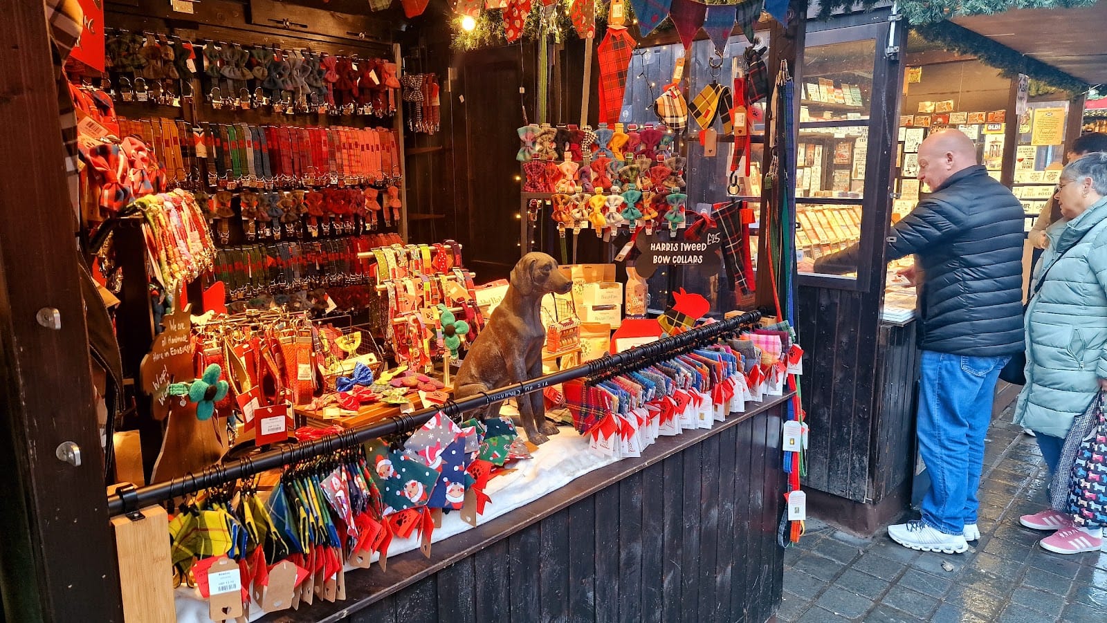 Edinburgh Christmas Markets: Where to Go & Stay — photo