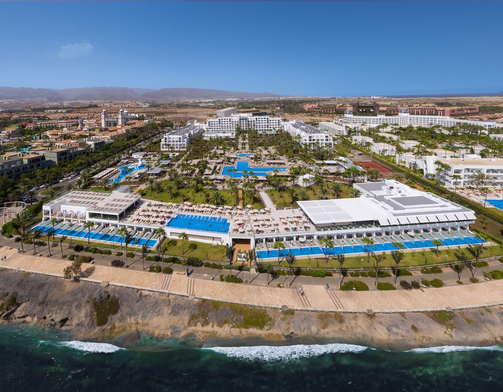Winter Sun in Gran Canaria: Weather, Areas & Hotels — photo